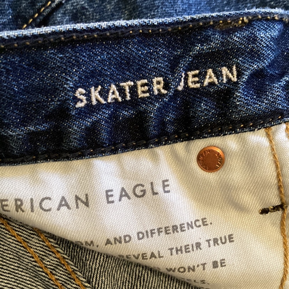 NWOT American Eagle Skater Jeans - Picture 2 of 5